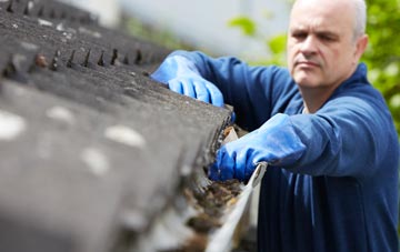 cleaning and inspecting Bailetonach roofs
